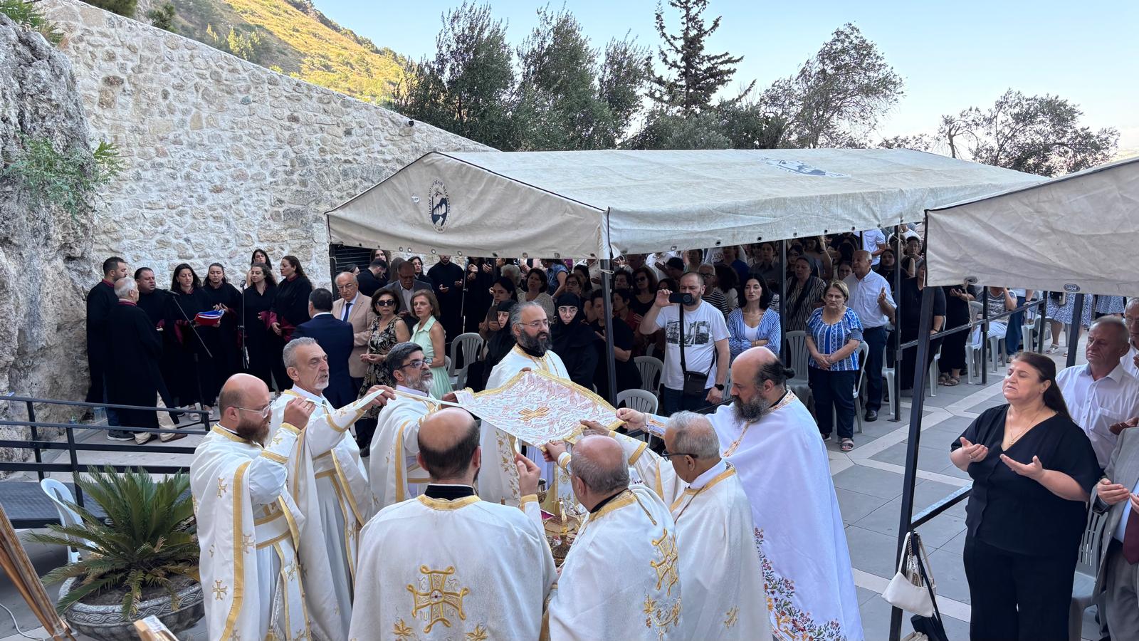 Saint Pierre Kilisesi’nde, Aziz Petrus ve Pavlus Bayramı kutlandı